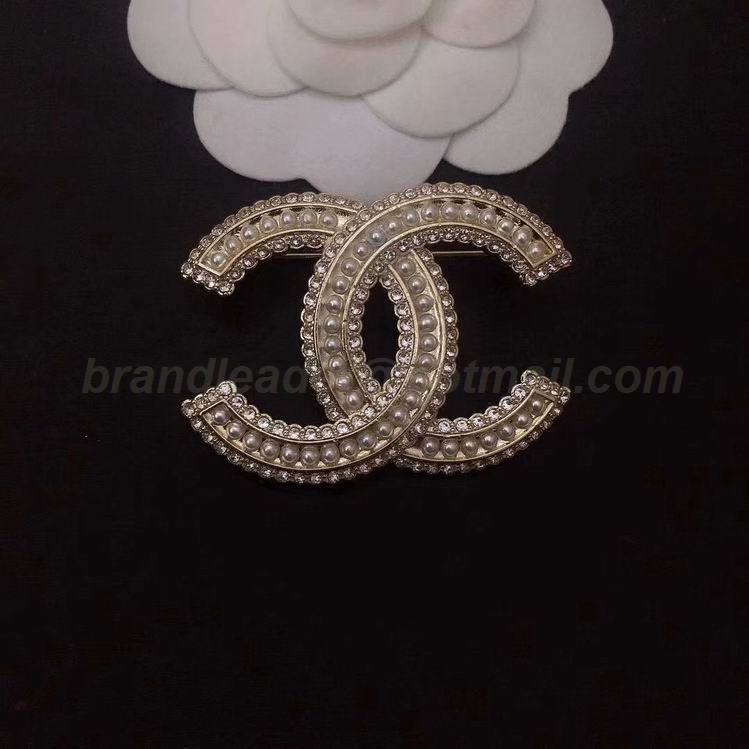 Chanel Brooch 19